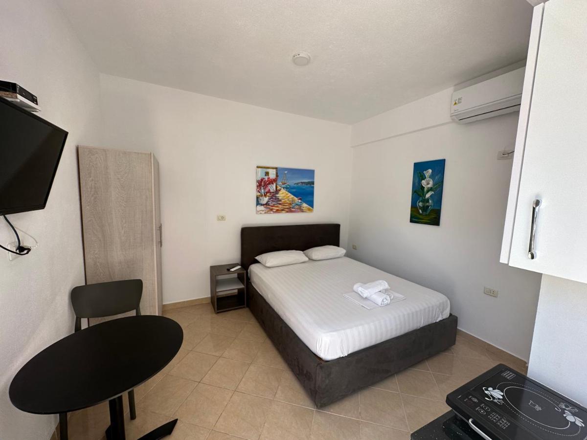 Skenderi Apartments Ksamil Eksteriør bilde