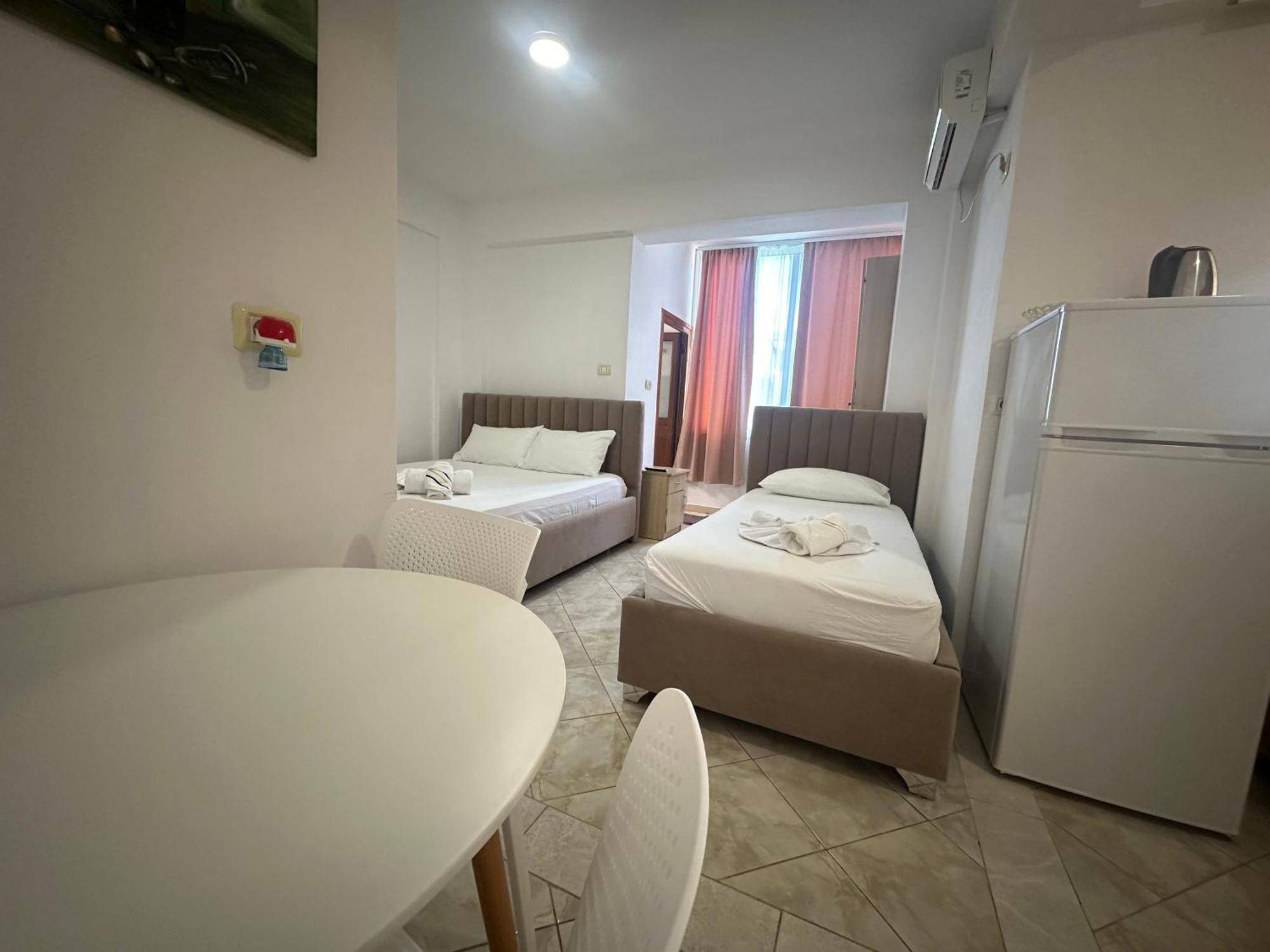 Skenderi Apartments Ksamil Eksteriør bilde